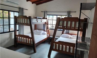 SE VENDE FINCA EN PARCELACION TOTALMENTE REMODELADA