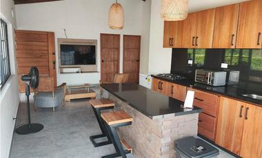 SE VENDE FINCA EN PARCELACION TOTALMENTE REMODELADA
