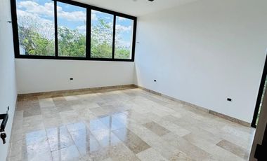 CASA EN VENTA  EN EL YUCATAN COUNTRY CLUB