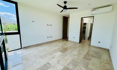 CASA EN VENTA  EN EL YUCATAN COUNTRY CLUB