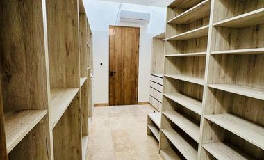 CASA EN VENTA  EN EL YUCATAN COUNTRY CLUB