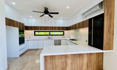 CASA EN VENTA  EN EL YUCATAN COUNTRY CLUB