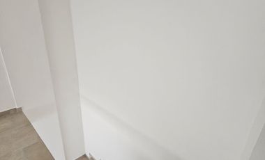 Local Comercial en RENTA · Av. Prol. La Luna por Huayacán · Doble Altura · Bulan