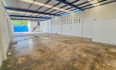 Nave Industrial · Av. Niños Héroes · 300M2 · Región 240 · Bodega · Esquina