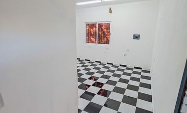 Nave Industrial · Av. Niños Héroes · 300M2 · Región 240 · Bodega · Esquina