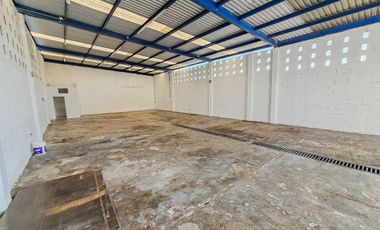 Nave Industrial · Av. Niños Héroes · 300M2 · Región 240 · Bodega · Esquina