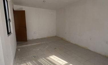 CASA RECIEN REMODELADA EN JARDINES DE CERRO GORDO