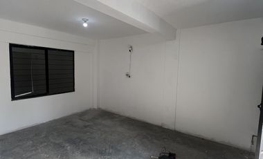 CASA RECIEN REMODELADA EN JARDINES DE CERRO GORDO