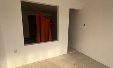 CASA RECIEN REMODELADA EN JARDINES DE CERRO GORDO