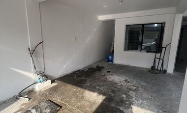 CASA RECIEN REMODELADA EN JARDINES DE CERRO GORDO