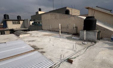 CASA RECIEN REMODELADA EN JARDINES DE CERRO GORDO