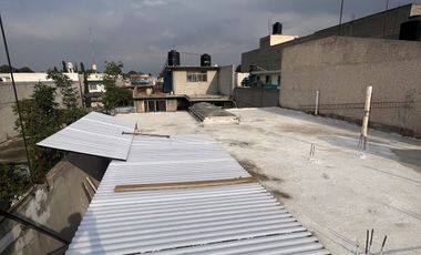 CASA RECIEN REMODELADA EN JARDINES DE CERRO GORDO