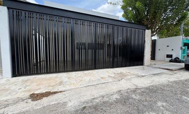 En Venta Casa en la Col. México en Mérida, Yucatán de 3 Rec. 4.5 baños alberca