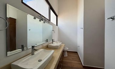 En Venta Casa en la Col. México en Mérida, Yucatán de 3 Rec. 4.5 baños alberca