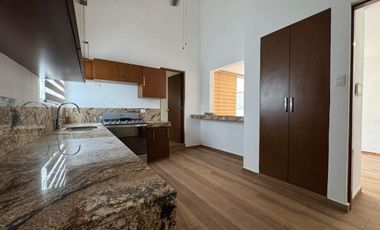 En Venta Casa en la Col. México en Mérida, Yucatán de 3 Rec. 4.5 baños alberca