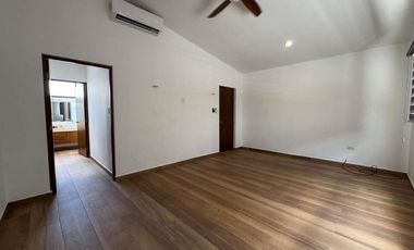 En Venta Casa en la Col. México en Mérida, Yucatán de 3 Rec. 4.5 baños alberca