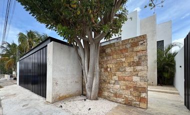 En Venta Casa en la Col. México en Mérida, Yucatán de 3 Rec. 4.5 baños alberca