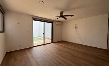 En Venta Casa en la Col. México en Mérida, Yucatán de 3 Rec. 4.5 baños alberca