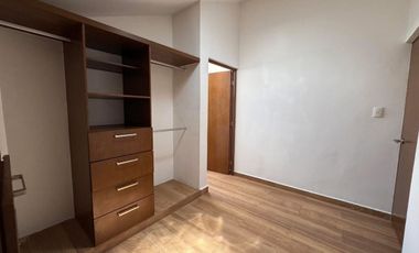 En Venta Casa en la Col. México en Mérida, Yucatán de 3 Rec. 4.5 baños alberca