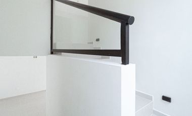 Casa Rubí en privada Nadira