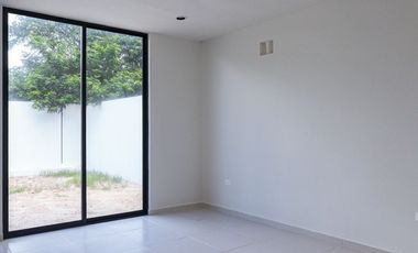 Casa Rubí en privada Nadira