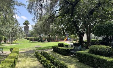 Colinas del Bosque, Casa en Renta de 4 recámaras