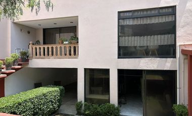 Colinas del Bosque, Casa en Renta de 4 recámaras