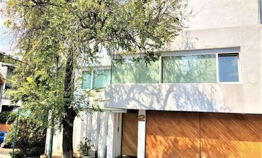 La Presilla, Casa de tres niveles, en venta