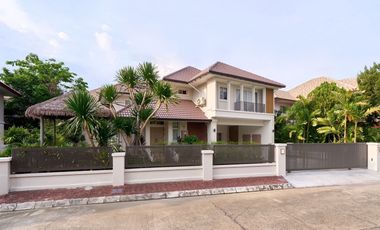 For Sale: Tropical Balinese-Style Pool Villa