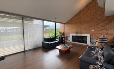 Venta casa en Refugio del Valle, La Calera.