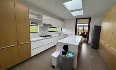 Venta casa en Refugio del Valle, La Calera.