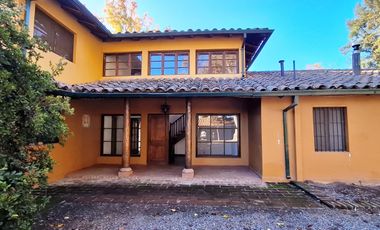 Venta Casa Patronal  5 Dorm  3 baños