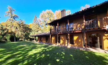 Venta Casa Patronal  5 Dorm  3 baños
