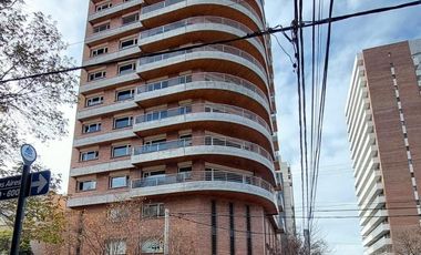 Venta de piso nivel gerencial en Neuquén - Edificio Los Teros