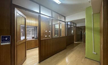 SE ARRIENDA GRAN OFICINA CON 9 PRIVADOS (CÓD. 501)