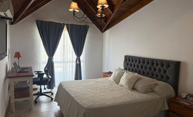 Casa en  5 ambientes con galería parrilla y patio ! Apto Credito. Berazategui