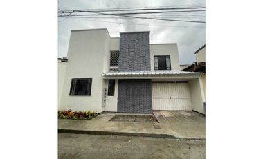 APARTAMENTO EN EXCELENTE SECTOR DEL BOSQUE EN ALQUILER,