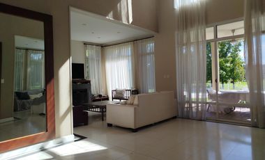 Casa Al Golf 4 Dormitorios, reciclada excelente Oportunidad !!