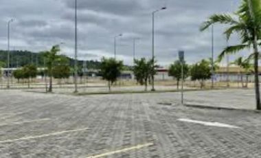 ALQUILER LOCALES PLAZA COMERCIAL ROMADERA AV NARCISA DE JESUS (JLR)