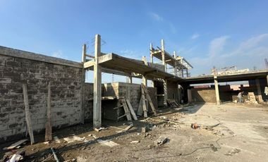 ALQUILER LOCALES PLAZA COMERCIAL ROMADERA AV NARCISA DE JESUS (JLR)