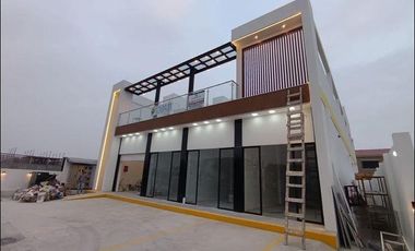 ALQUILER LOCALES PLAZA COMERCIAL ROMADERA AV NARCISA DE JESUS (JLR)