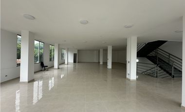 ALQUILER- VENTA - EDIFICIO ESQUINERO 638M2 - EUCARISTICO