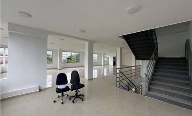 ALQUILER- VENTA - EDIFICIO ESQUINERO 638M2 - EUCARISTICO