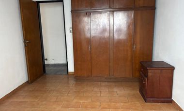 PH en venta en calle 164 entre 20 y 21. Berisso
