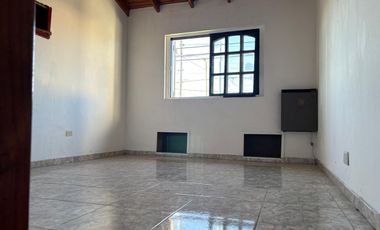PH en venta en calle 164 entre 20 y 21. Berisso