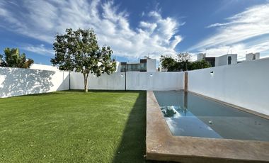 CASA CON AMPLIOS ESPACIOS EN VENTA UBICADA EN SAN DIEGO CUTZ