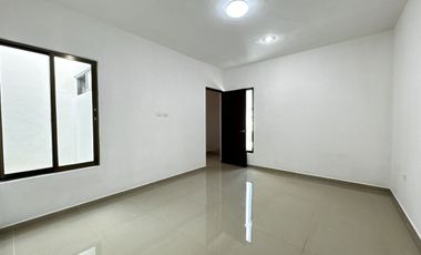 CASA CON AMPLIOS ESPACIOS EN VENTA UBICADA EN SAN DIEGO CUTZ