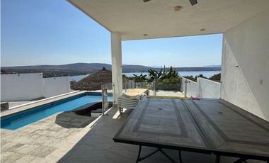 CASA EN VENTA CON VISTA AL LAGO TEQUES “AG