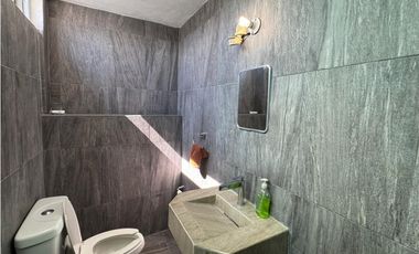 CASA EN VENTA CON VISTA AL LAGO TEQUES “AG