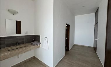 CASA EN VENTA CON VISTA AL LAGO TEQUES “AG